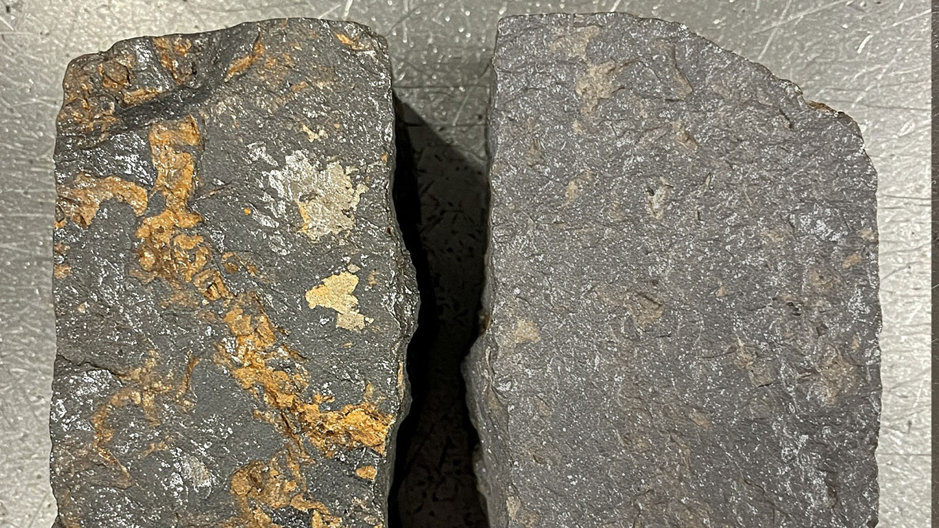 Gneiss surface during precision laser cleaning process removing contamination layer